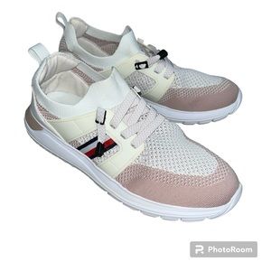 Tommy Hilfiger size 10 women’s Nessim Desert mauve sneakers